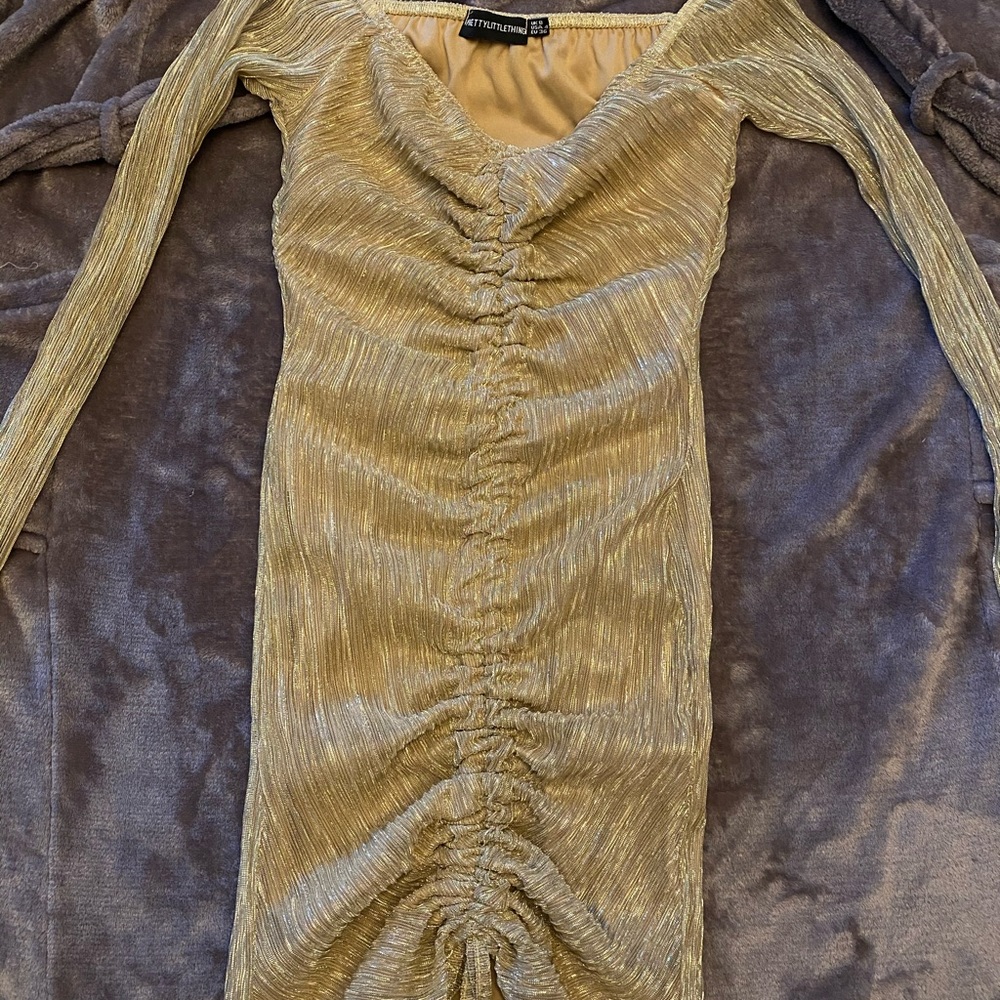 PRETTY LITTLE THING GOLD BODYCON DRESS